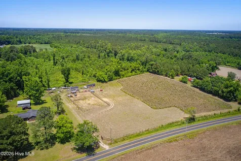 6615 Silver Spoon Road Clarkton NC 28433