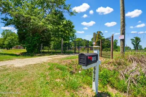 6615 Silver Spoon Road Clarkton NC 28433