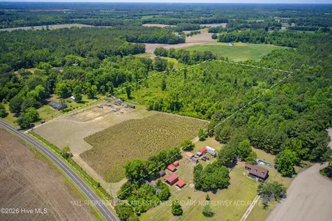 6615 Silver Spoon Road Clarkton NC 28433