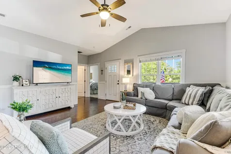 113 NE 24th Street Oak Island NC 28465