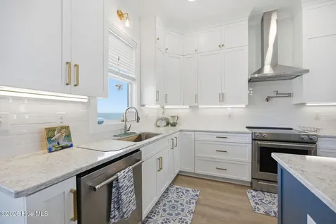 2802 Emerald Drive Emerald Isle NC 28594