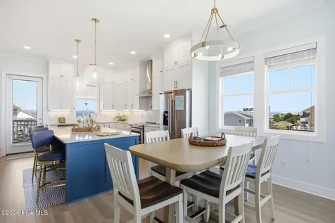 2802 Emerald Drive Emerald Isle NC 28594