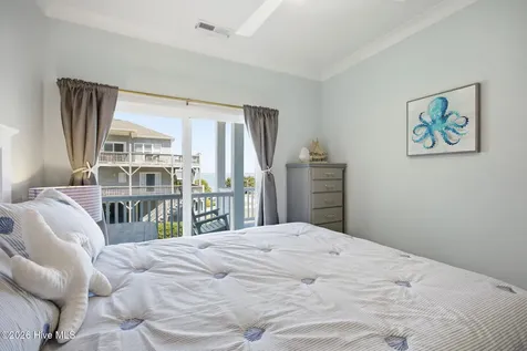 2802 Emerald Drive Emerald Isle NC 28594