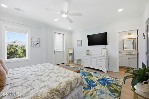 2802 Emerald Drive Emerald Isle NC 28594