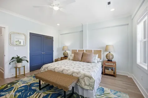 2802 Emerald Drive Emerald Isle NC 28594