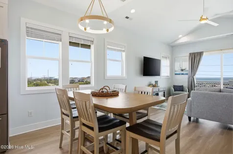 2802 Emerald Drive Emerald Isle NC 28594