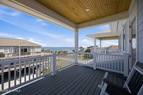 2802 Emerald Drive Emerald Isle NC 28594