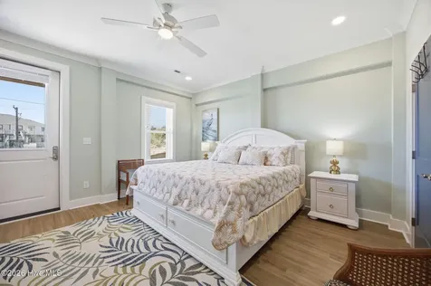 2802 Emerald Drive Emerald Isle NC 28594