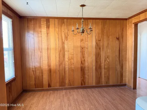911 W Elizabeth Street Elizabeth City NC 27909