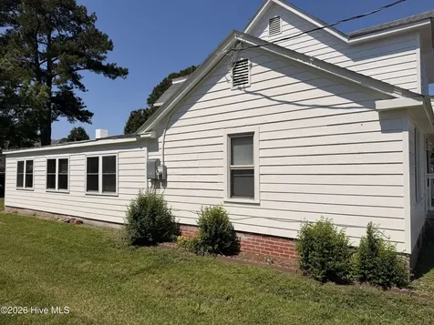 911 W Elizabeth Street Elizabeth City NC 27909