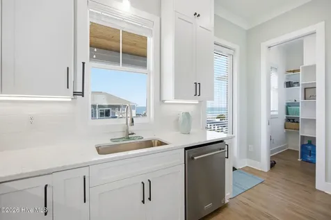 2802 Emerald Drive Emerald Isle NC 28594