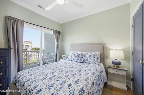 2802 Emerald Drive Emerald Isle NC 28594