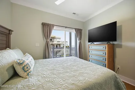 2802 Emerald Drive Emerald Isle NC 28594