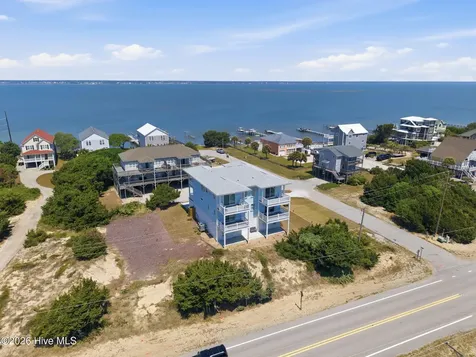 2802 Emerald Drive Emerald Isle NC 28594