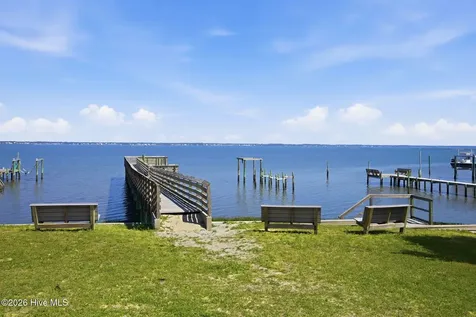2802 Emerald Drive Emerald Isle NC 28594
