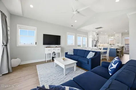 2802 Emerald Drive Emerald Isle NC 28594