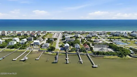 2802 Emerald Drive Emerald Isle NC 28594