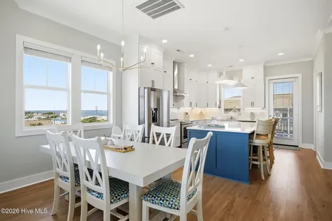 2802 Emerald Drive Emerald Isle NC 28594