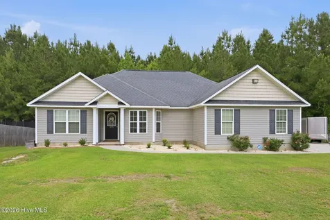 305 De Anza Court Maysville NC 28555
