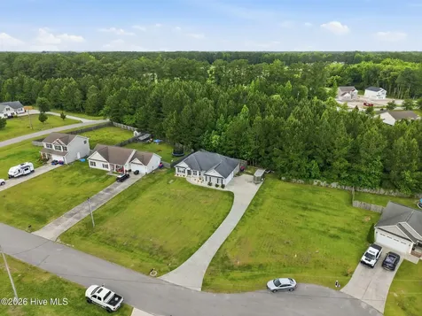 305 De Anza Court Maysville NC 28555