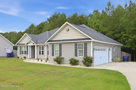 305 De Anza Court Maysville NC 28555