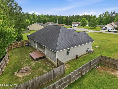 305 De Anza Court Maysville NC 28555