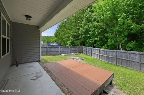 305 De Anza Court Maysville NC 28555