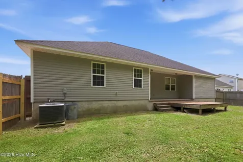 305 De Anza Court Maysville NC 28555