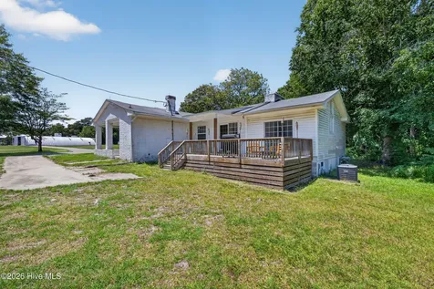 437 E Wards Bridge Road Kenansville NC 28349