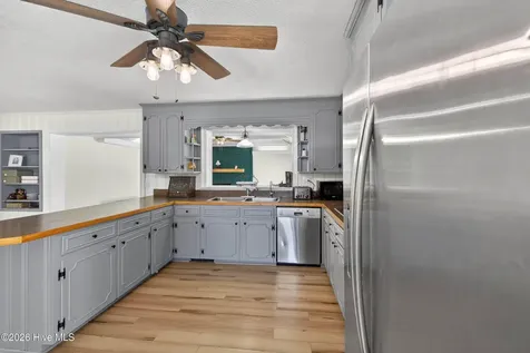 437 E Wards Bridge Road Kenansville NC 28349