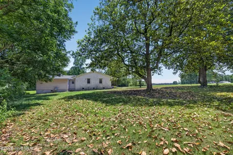 437 E Wards Bridge Road Kenansville NC 28349