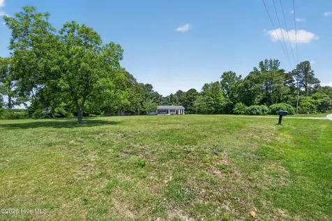 437 E Wards Bridge Road Kenansville NC 28349