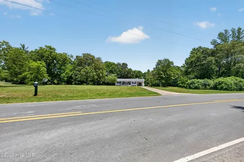 437 E Wards Bridge Road Kenansville NC 28349