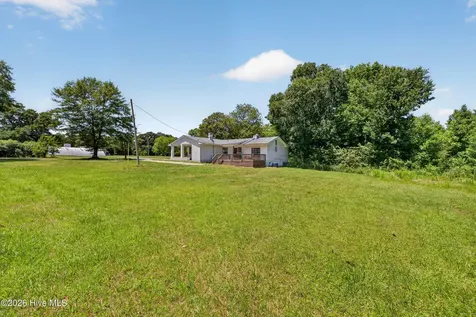 437 E Wards Bridge Road Kenansville NC 28349