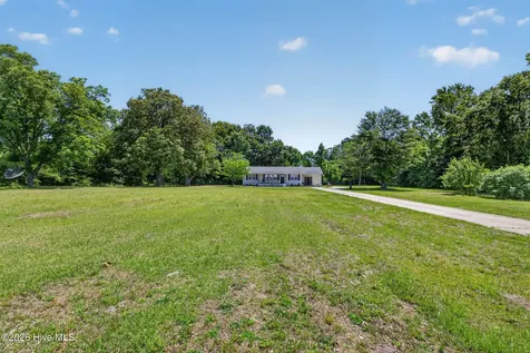 437 E Wards Bridge Road Kenansville NC 28349