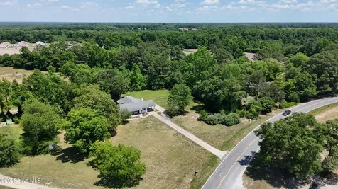 437 E Wards Bridge Road Kenansville NC 28349
