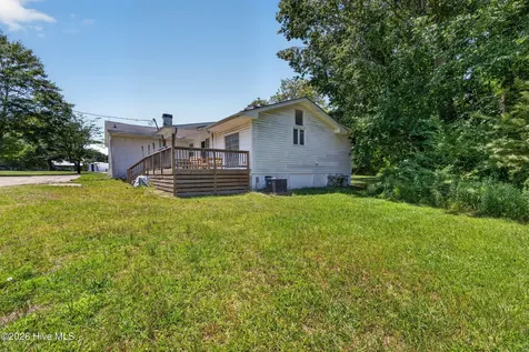 437 E Wards Bridge Road Kenansville NC 28349