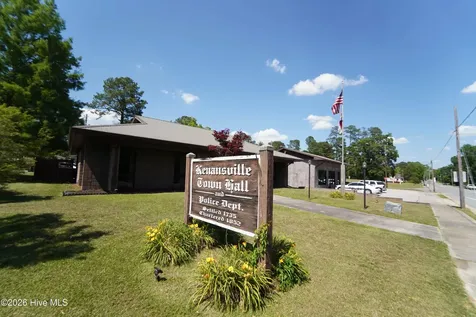 437 E Wards Bridge Road Kenansville NC 28349