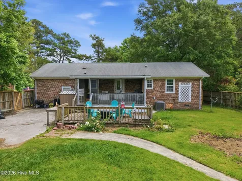246 Ernest Gurganus Road Jacksonville NC 28540