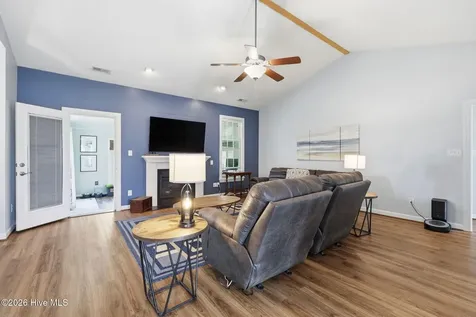203 Grafton Court Jacksonville NC 28540