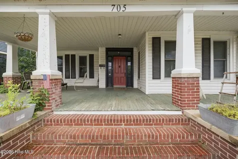 705 N Road Street Elizabeth City NC 27909