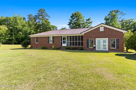 345 Pleasant Plains Church Road Whiteville NC 28472