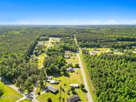 345 Pleasant Plains Church Road Whiteville NC 28472