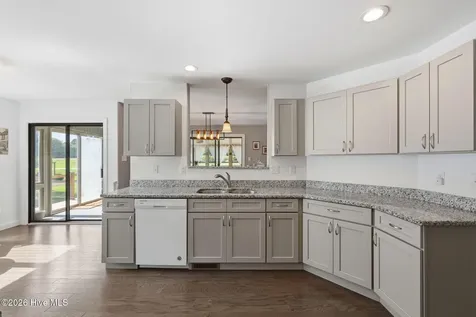 833 Pelican Drive New Bern NC 28560
