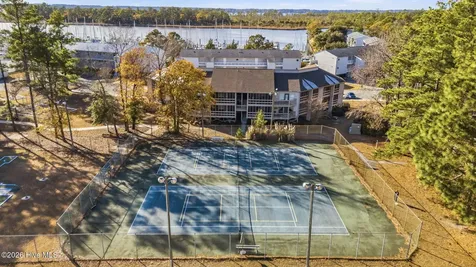 833 Pelican Drive New Bern NC 28560