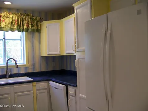 703 Cedarwood Village Morehead City NC 28557