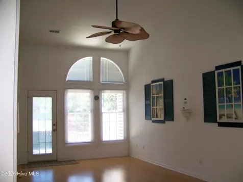 703 Cedarwood Village Morehead City NC 28557