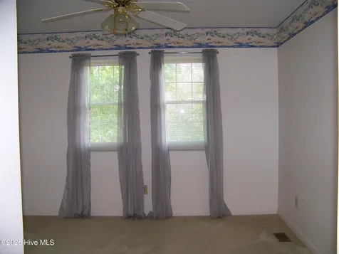 703 Cedarwood Village Morehead City NC 28557