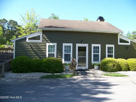 703 Cedarwood Village Morehead City NC 28557