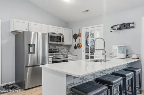 2325 White Oak River Road Maysville NC 28555
